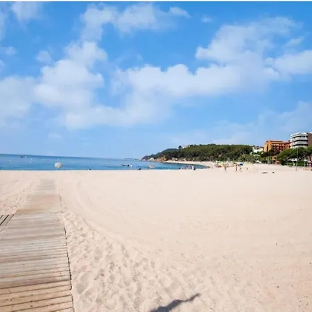 One Bedroom Flat In Fenals For 4 People Apartment *