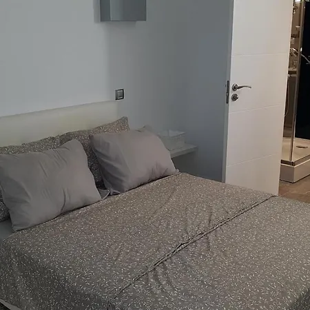 Apartment One Bedroom Flat In Fenals For 4 People