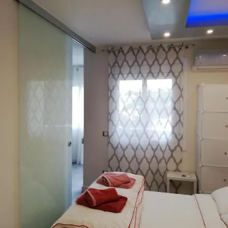 One Bedroom Flat In Fenals For 4 People Apartment *