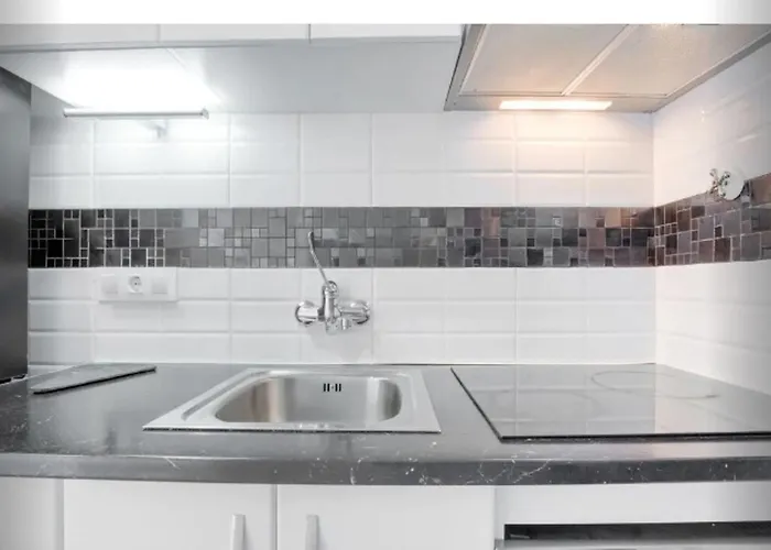 One Bedroom Flat In Fenals For 4 People Lägenhet