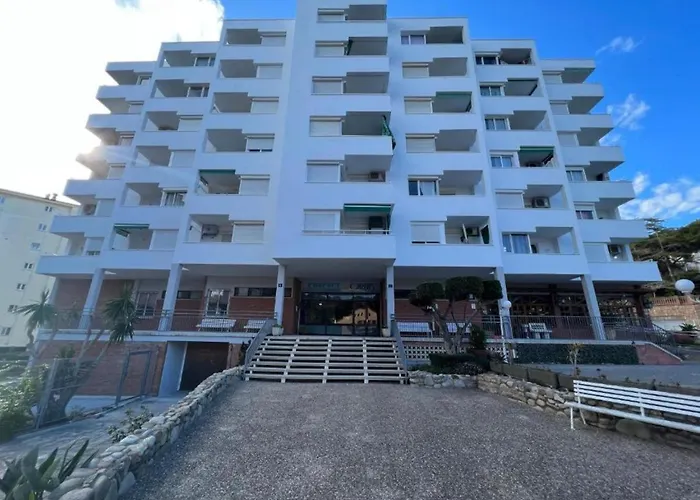 One Bedroom Flat In Fenals For 4 People Lägenhet